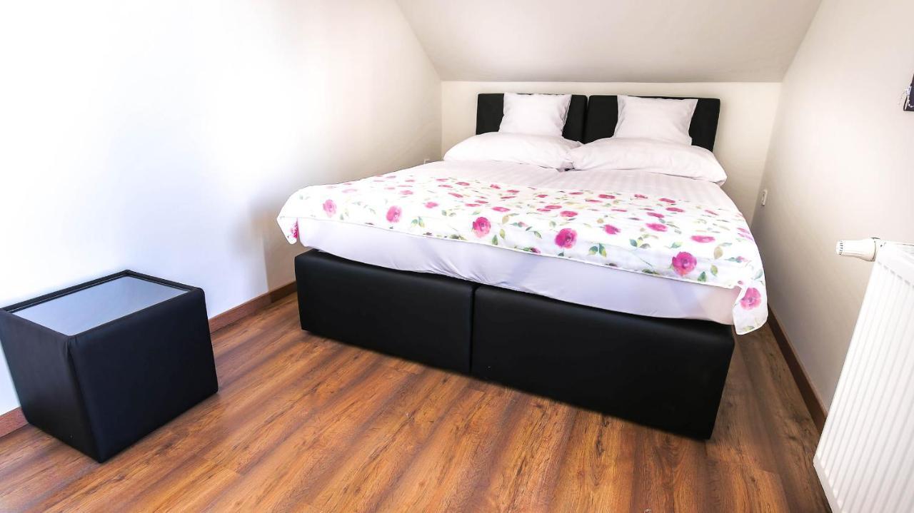 White Apartman Siofok Exterior photo