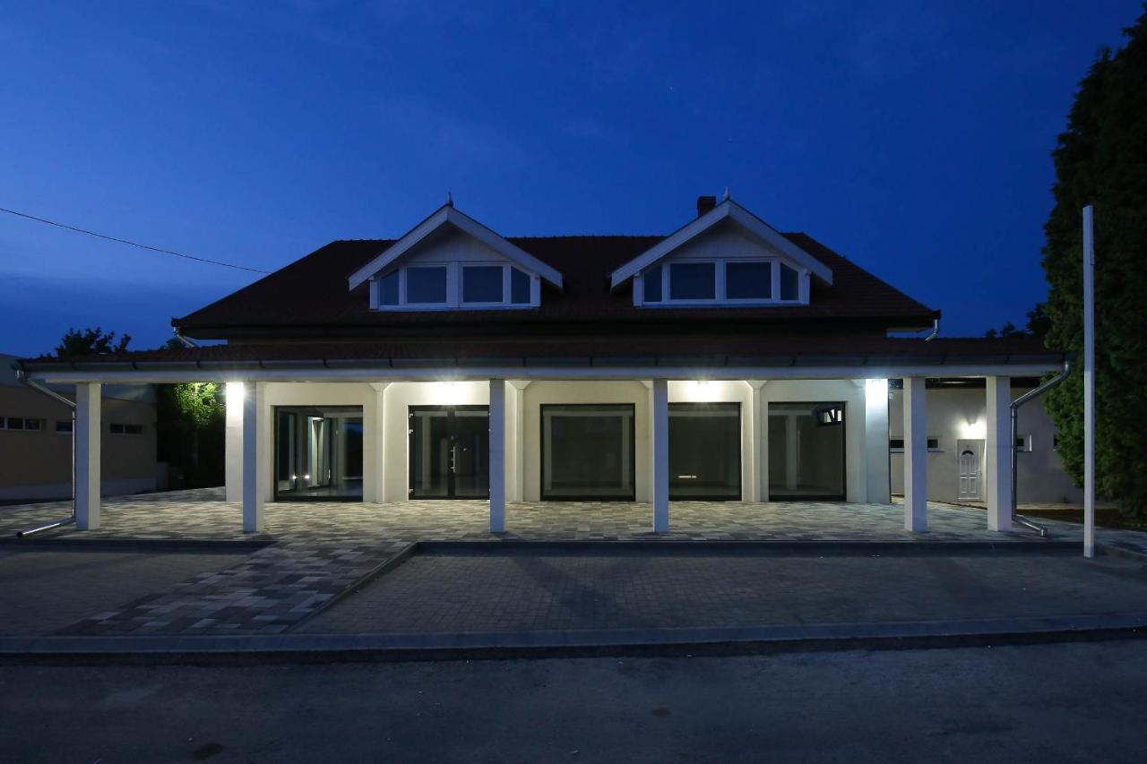 White Apartman Siofok Exterior photo