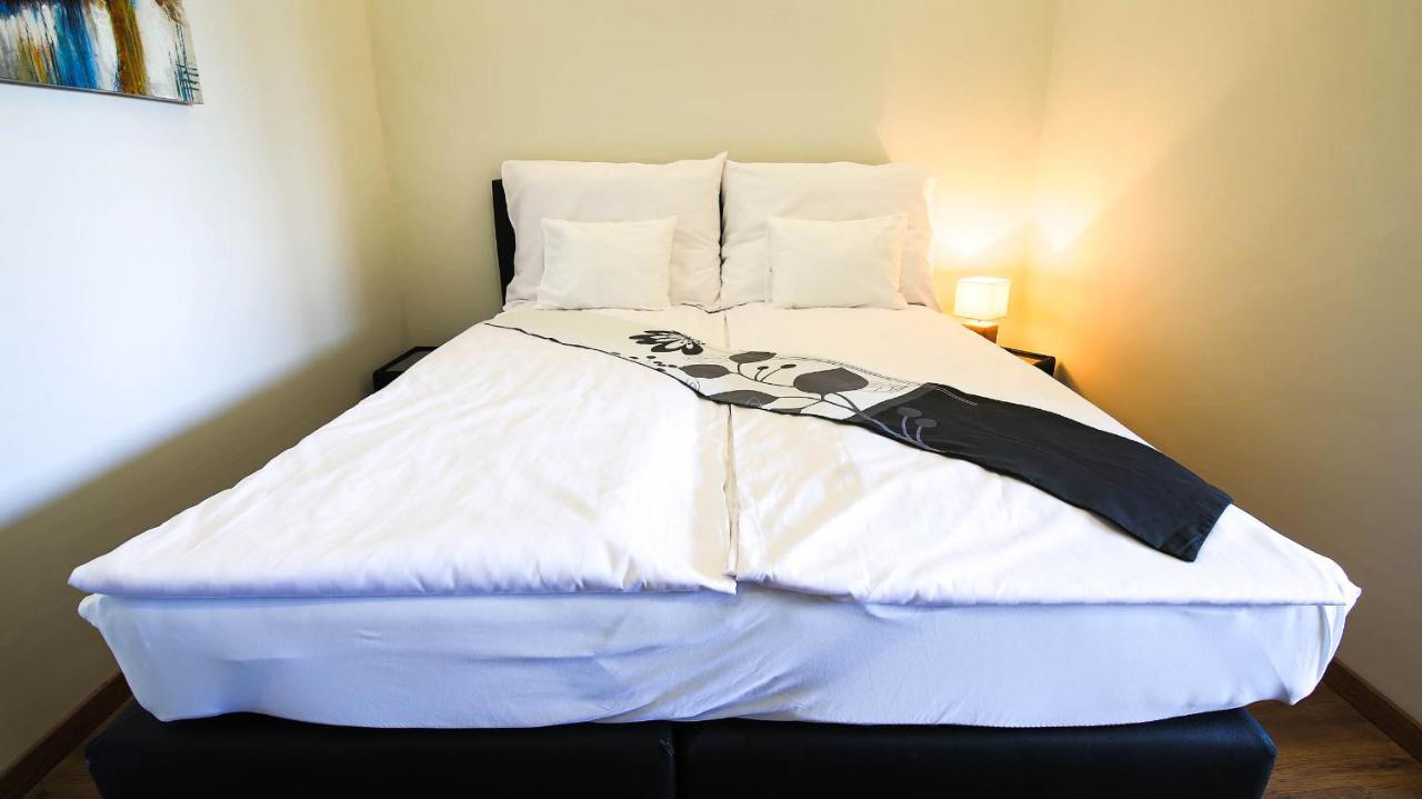 White Apartman Siofok Exterior photo